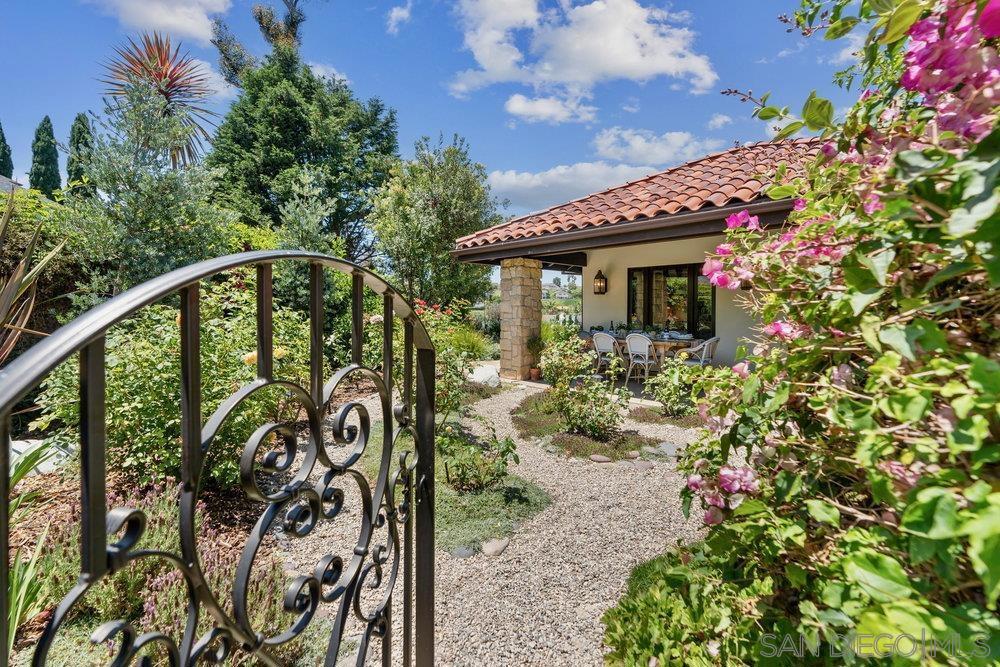 350 Punta Baja Dr