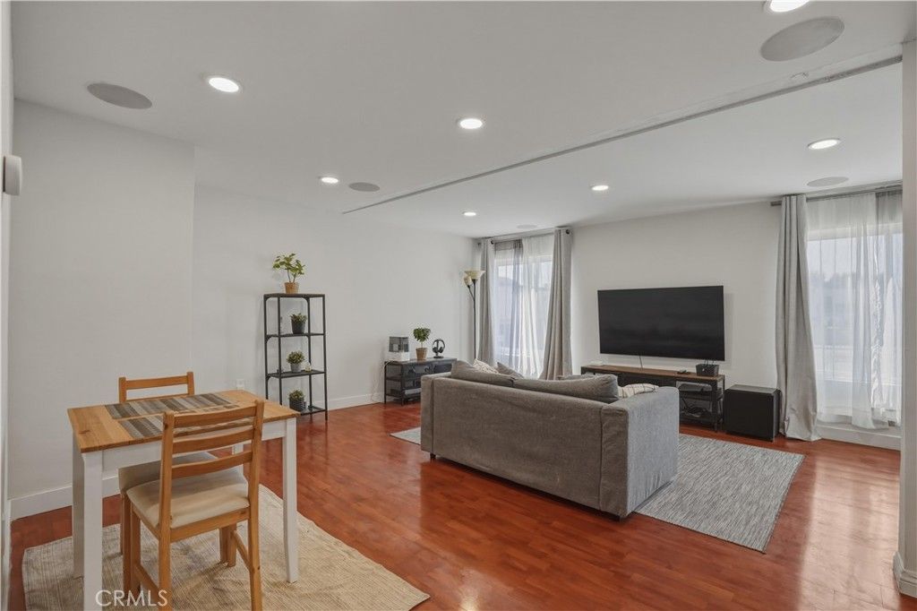 Photo of 6151 Reseda Boulevard #13, Tarzana, CA 91335 (MLS # SR26076653)