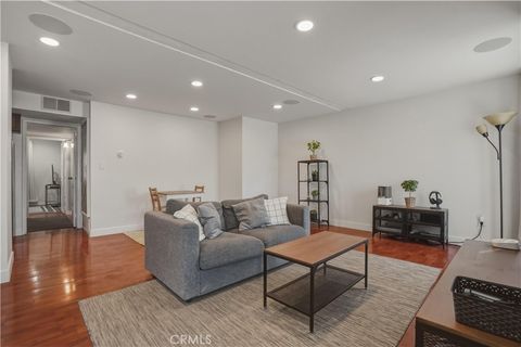 Photo of 6151 Reseda Boulevard #13, Tarzana, CA 91335 (MLS # SR26076653)