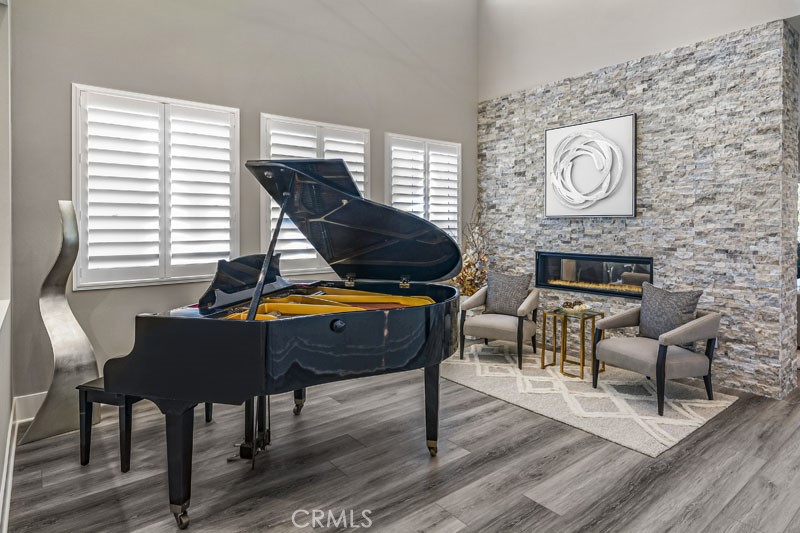 Pacific Royal Oaks - Residential