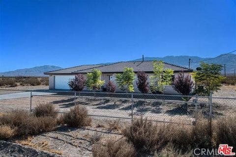 Photo of 33393 EL DORADO Drive, Lucerne Valley, CA 92356 (MLS # HD25170387) Photo of 33393 EL DORADO Drive, Lucerne Valley, CA 92356 (MLS # HD25170387)