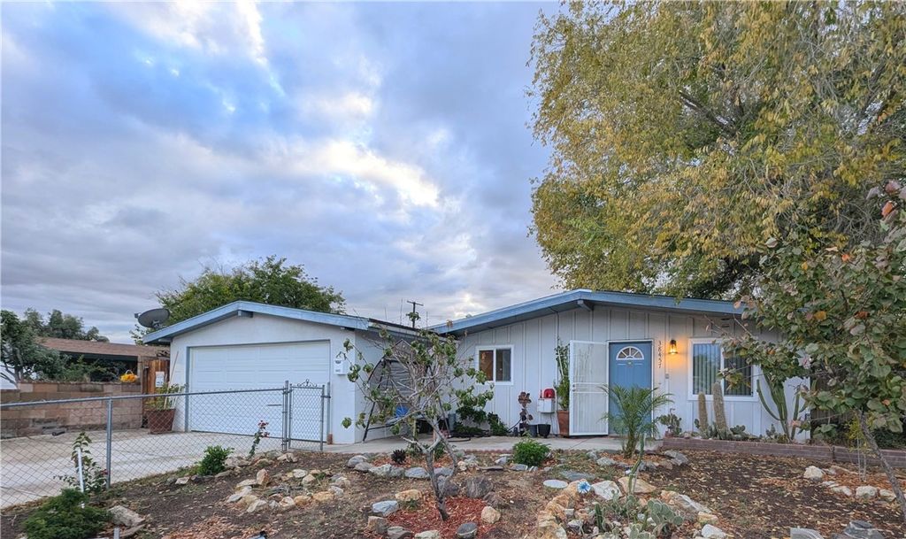 Photo of 38457 Glenbush Avenue, Palmdale, CA 93550 (MLS # SR26046827)