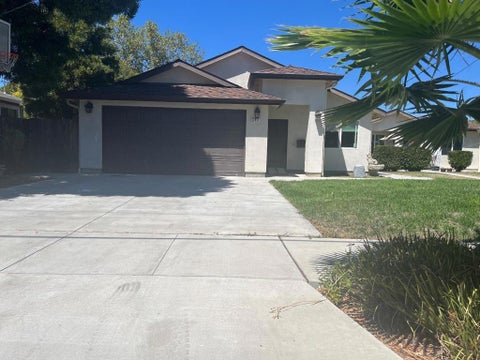 Photo of 395 E 8th Street, Gilroy, CA 95020 (MLS # ML82060031)