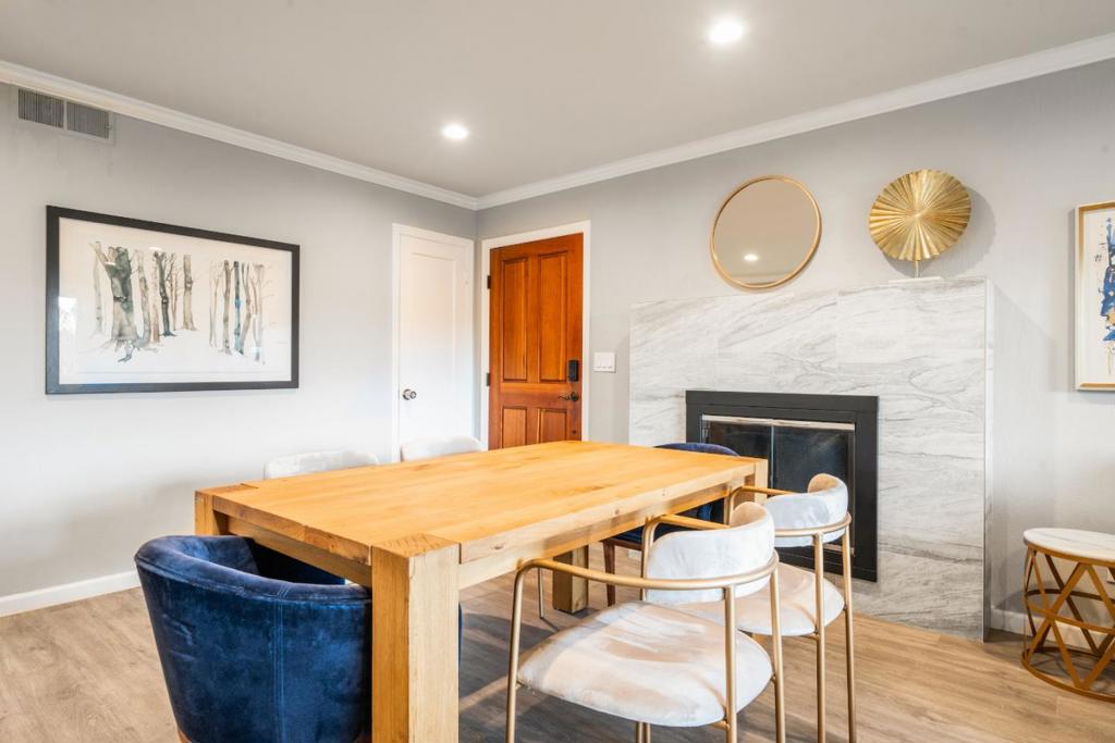 16605 Camellia Terrace