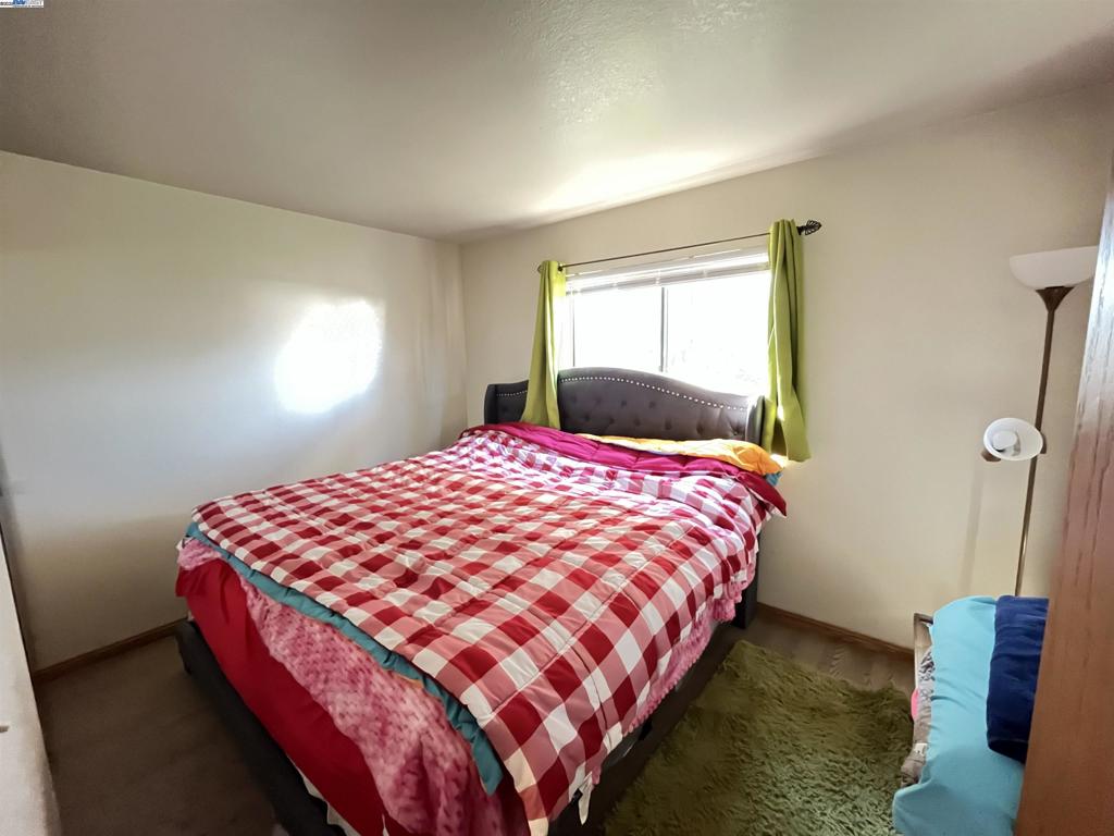 NEWARK - Residential