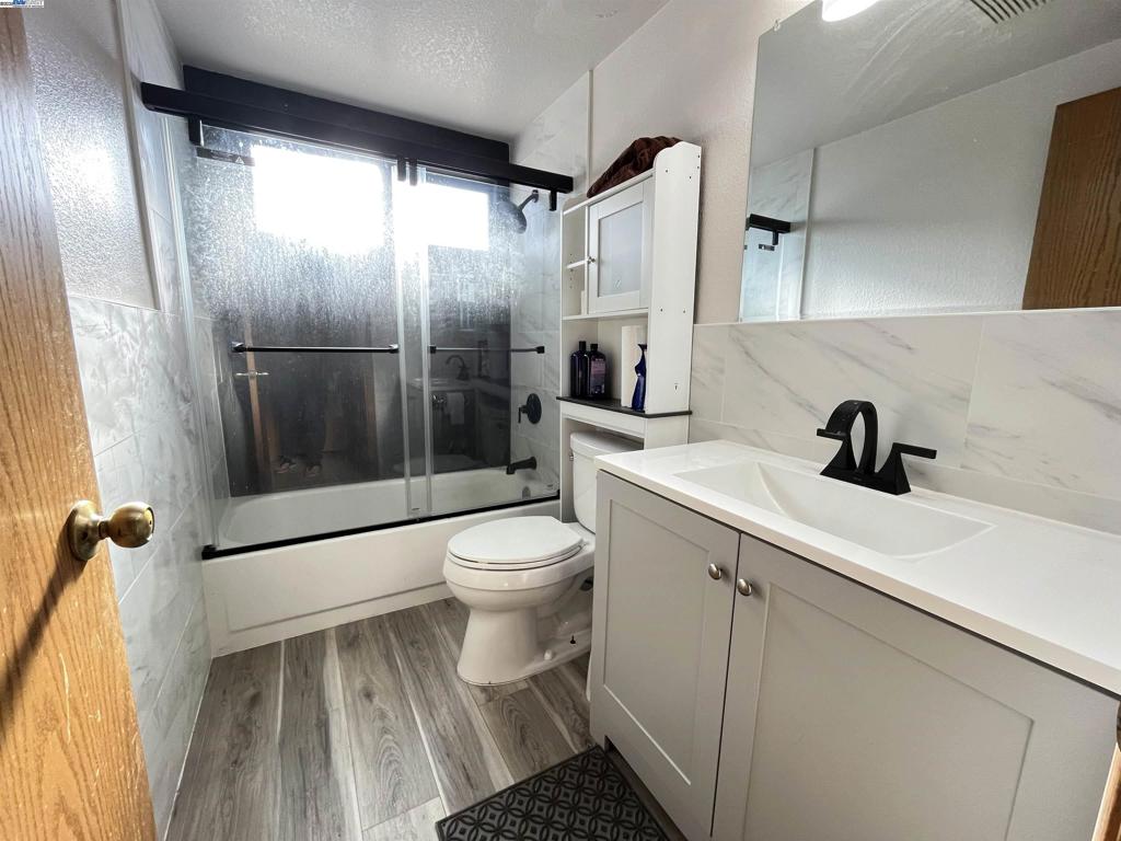 NEWARK - Residential