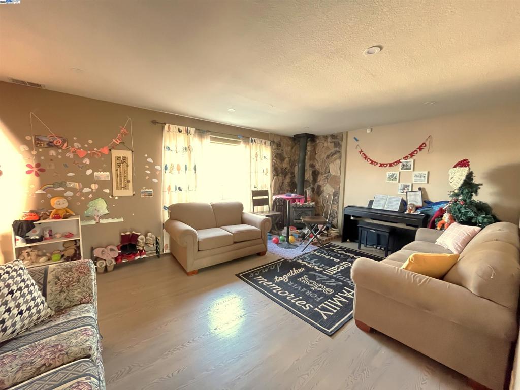 NEWARK - Residential