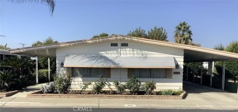 Photo of 1423 Century St, Redlands, CA 92374 (MLS # IV25247646) Photo of 1423 Century St, Redlands, CA 92374 (MLS # IV25247646)