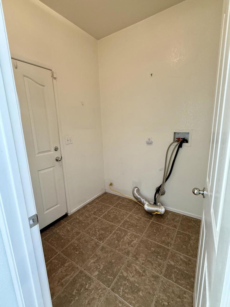 Mountain Gate - Residential Lease