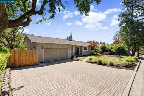 Photo of 1021 Windsor Dr, Lafayette, CA 94549 (MLS # 41137331)