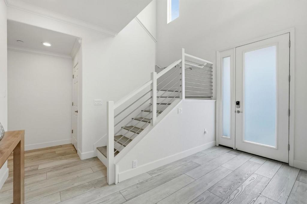 115 Agustin Narvaez Street 7