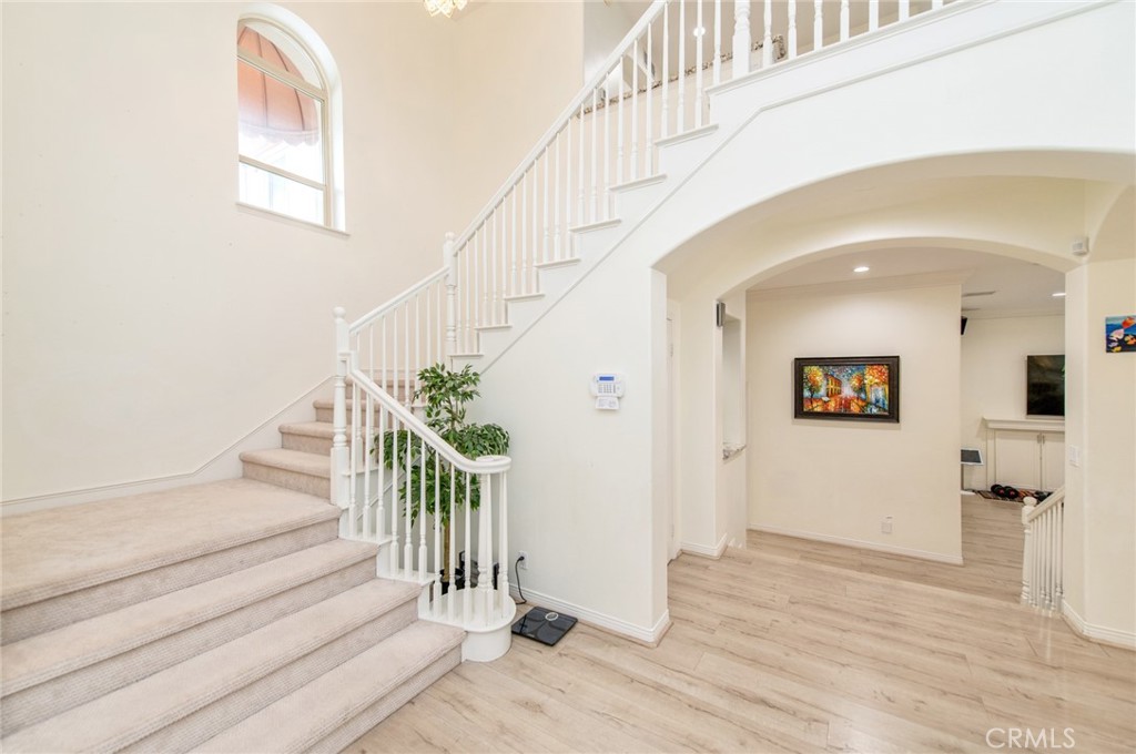 4954 Crestview Place