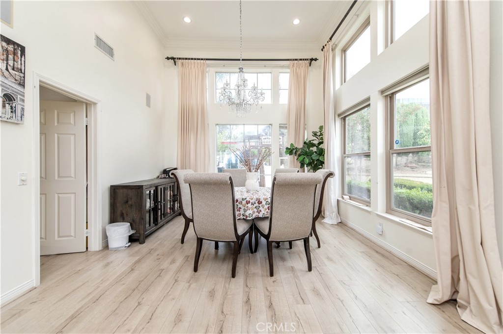 4954 Crestview Place