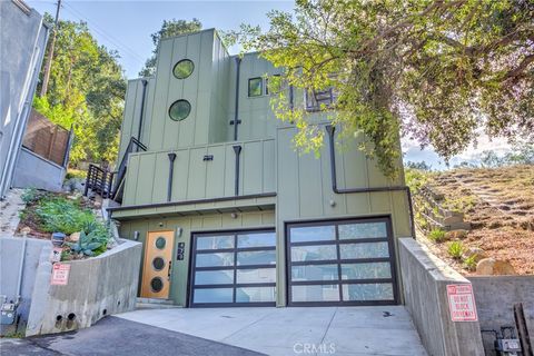 Photo of 470 Sycamore Gln Gln, Pasadena, CA 91105 (MLS # WS25245761) Photo of 470 Sycamore Gln Gln, Pasadena, CA 91105 (MLS # WS25245761)