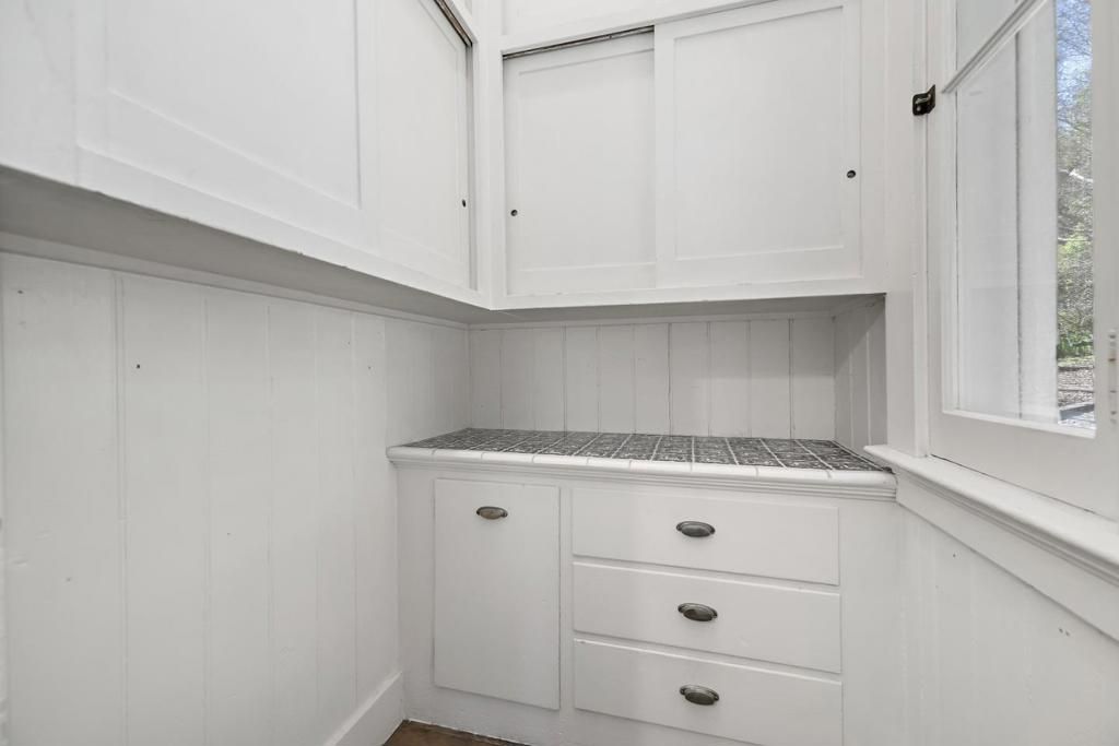 listing image 130725063383761473902