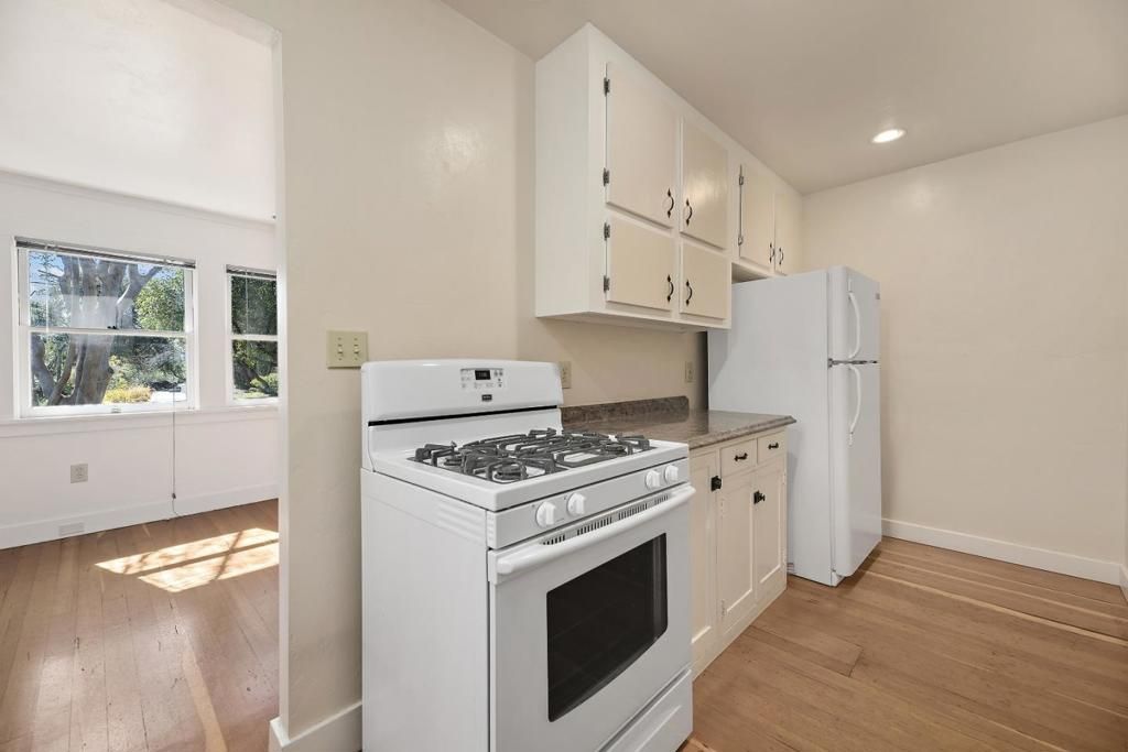 listing image 130724662025699238619