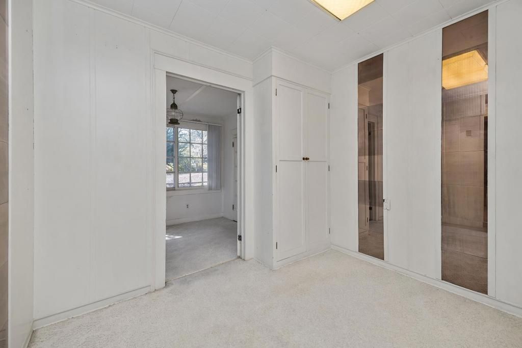 listing image 130725385672009259060