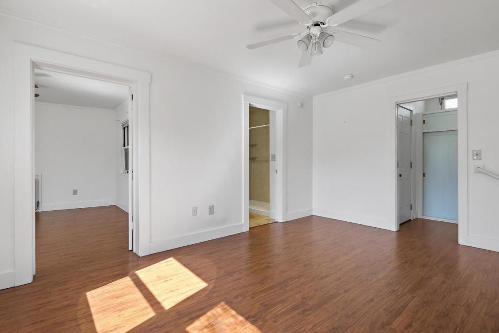listing image 130725232269443460053