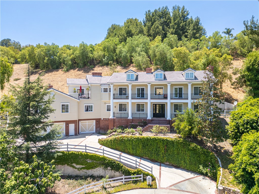 9 Zanja Lane