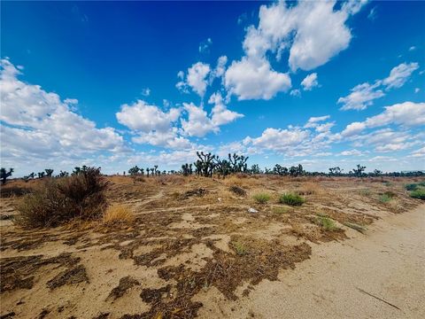 Photo of 0 VIC Ave. M12 5th St. West, Palmdale, CA 93550 (MLS # SR25226541)