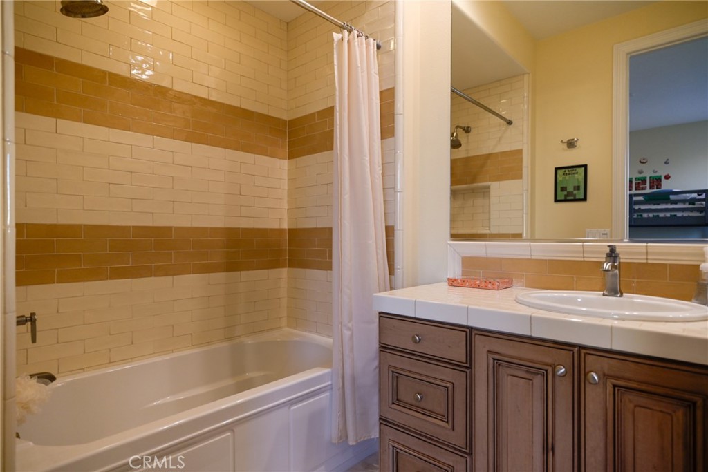 Pacific Shores Villas (PSVIL) - Residential