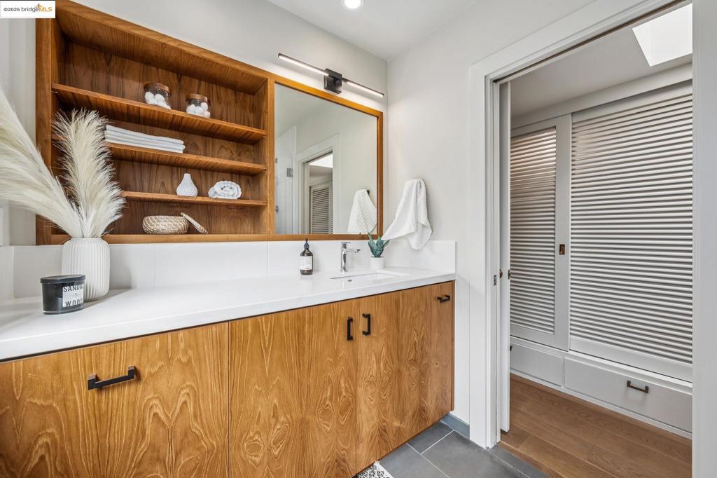 SEQUOYAH HILLS - Residential