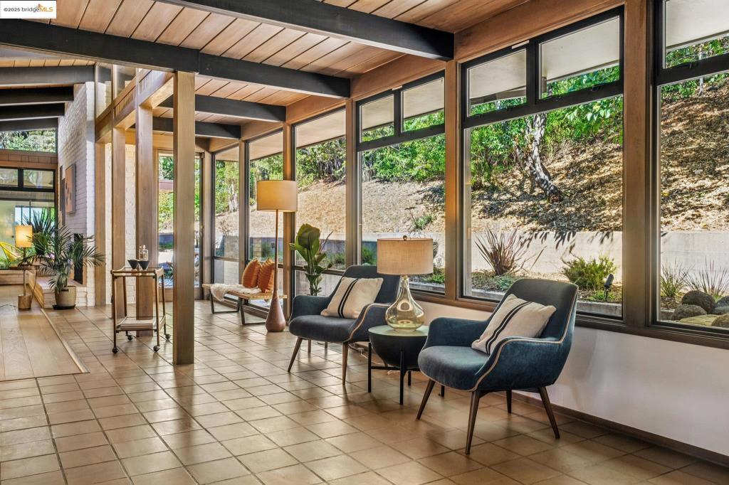 SEQUOYAH HILLS - Residential