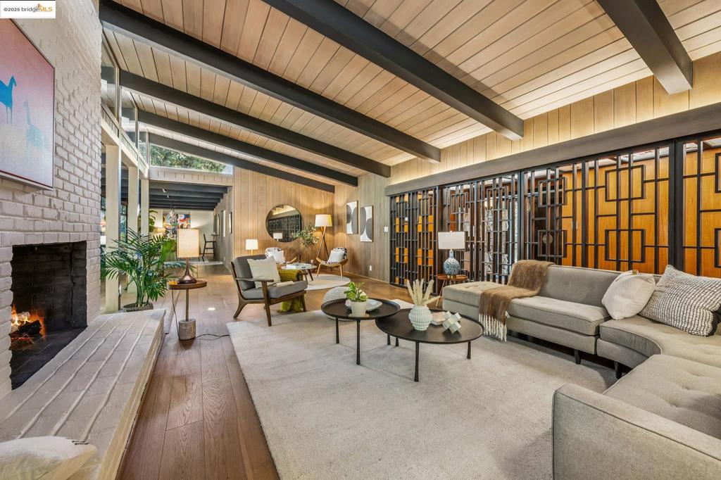 SEQUOYAH HILLS - Residential