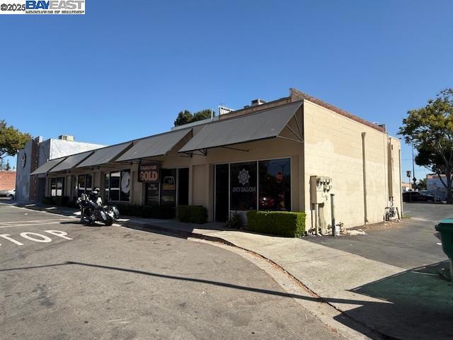 22531 Main St
