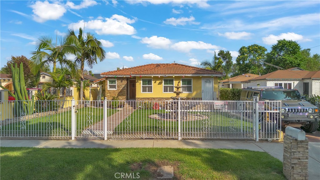 302 S Covina Blvd