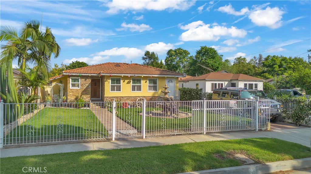 302 S Covina Blvd