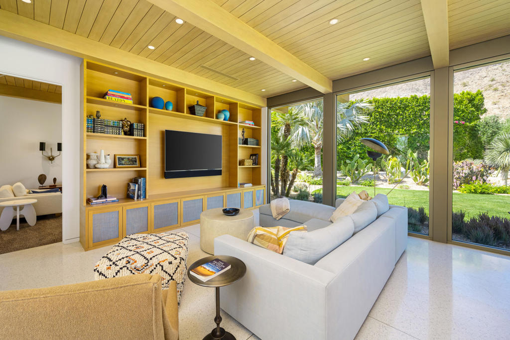 Thunderbird Heights - Residential