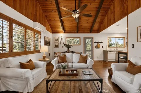 176 Fir Terrace, Cedar Glen, CA 92321 - MLS#: IG26086749