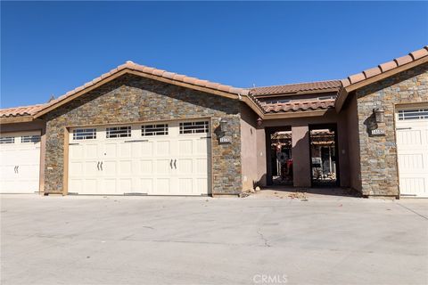 Photo of 14176 Kiowa Rd, Apple Valley, CA 92307 (MLS # IG26008831)
