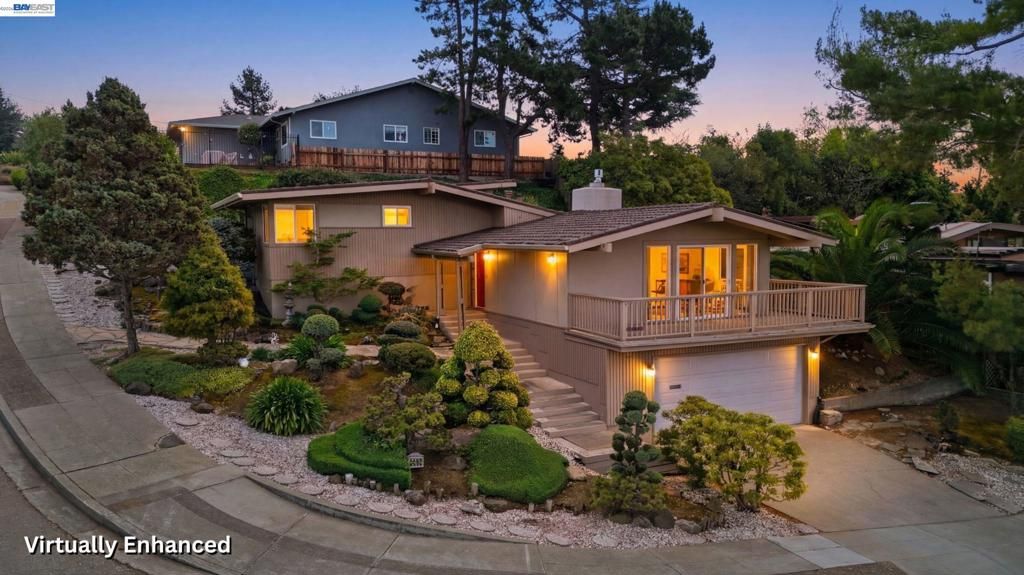 Photo of 18602 Center St St, Castro Valley, CA 94546 (MLS # 41128149)