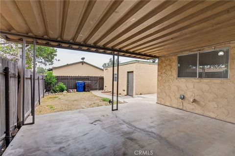 Tiny photo for 6377 La Mirada Way, Riverside, CA 92504 (MLS # IV26157495)