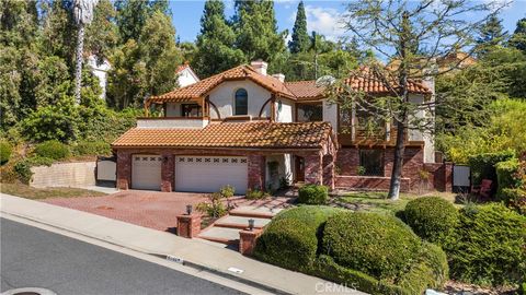 Photo of 6056 Lake Lindero Dr, Agoura Hills, CA 91301 (MLS # SR26074992)