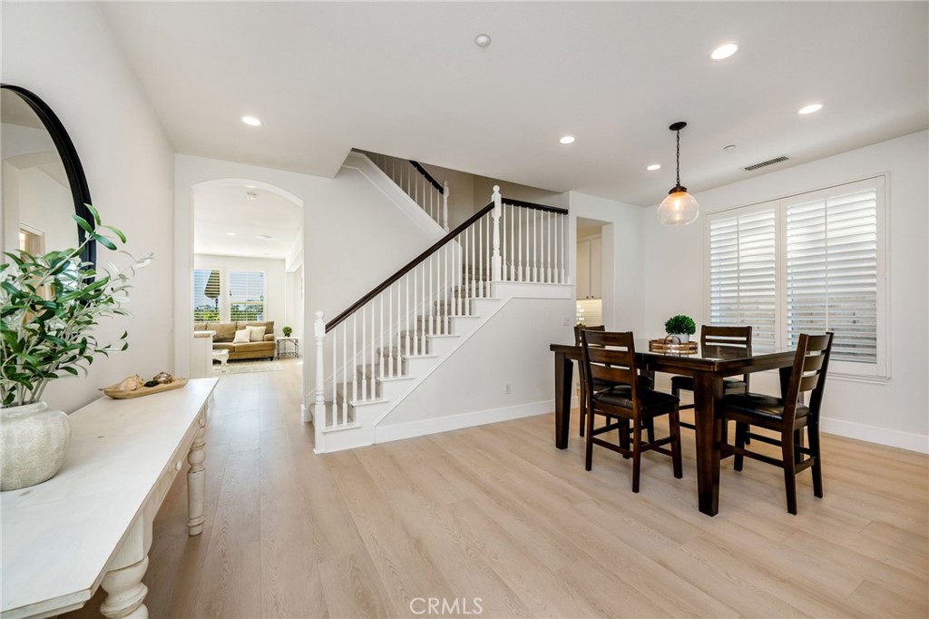 1204 Vista Jardin