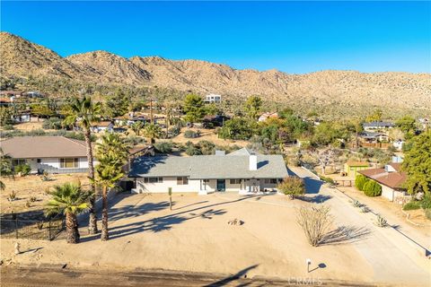 Photo of 7429 Cardillo Trl, Yucca Valley, CA 92284 (MLS # JT25256532)