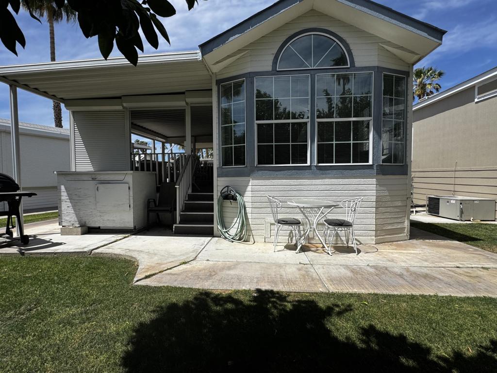 84136 Avenue 44 114