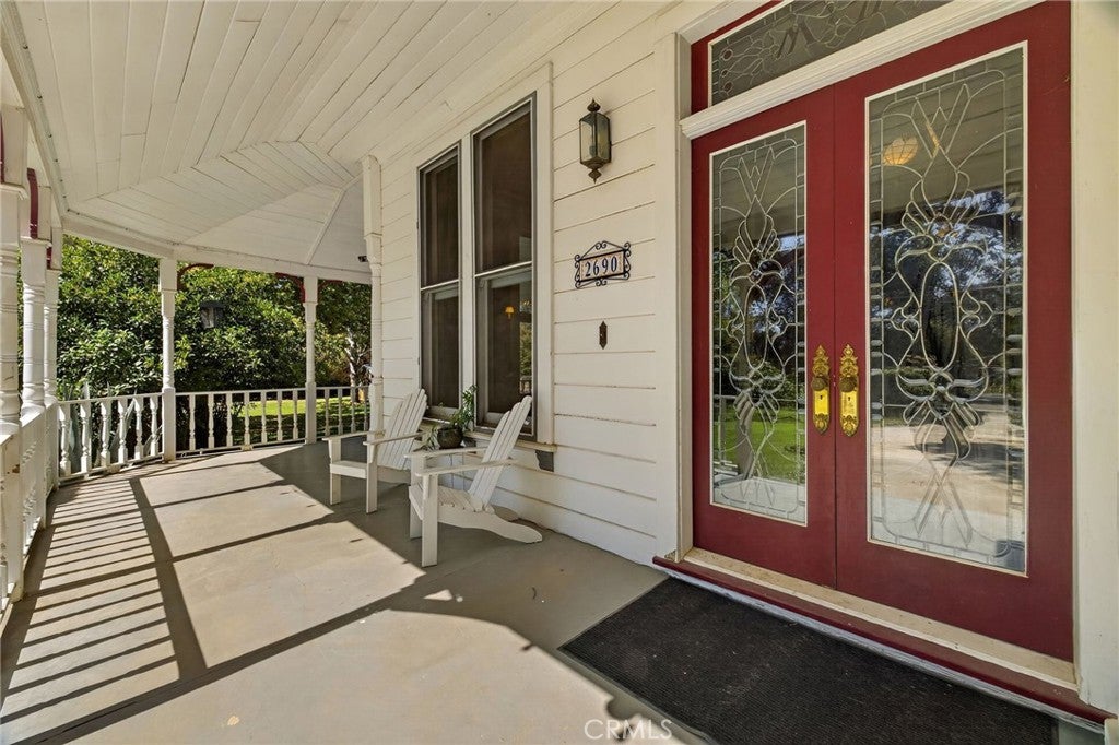 2690 S Villa