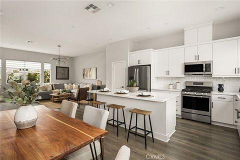 Photo of 955 E Mason Ln #80, Anaheim, CA 92805 (MLS # OC26102790)