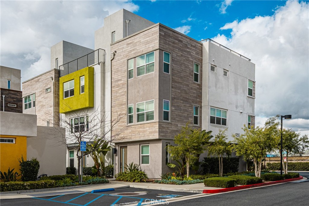 955 E Mason 80