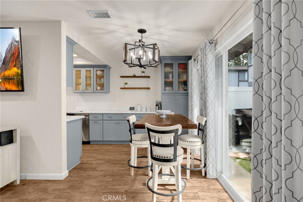 6537 Shady Gate 18