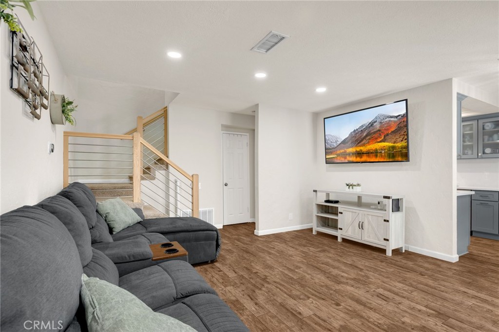 6537 Shady Gate 18