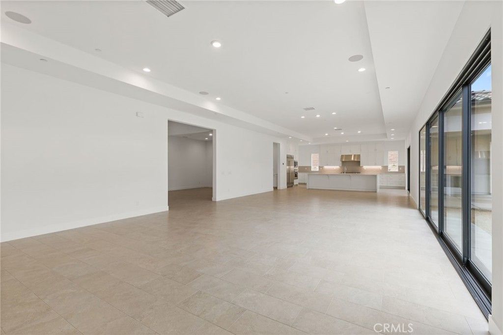 Photo of 11900 Red Hawk Lane, Porter Ranch, CA 91326 (MLS # SR25278333)