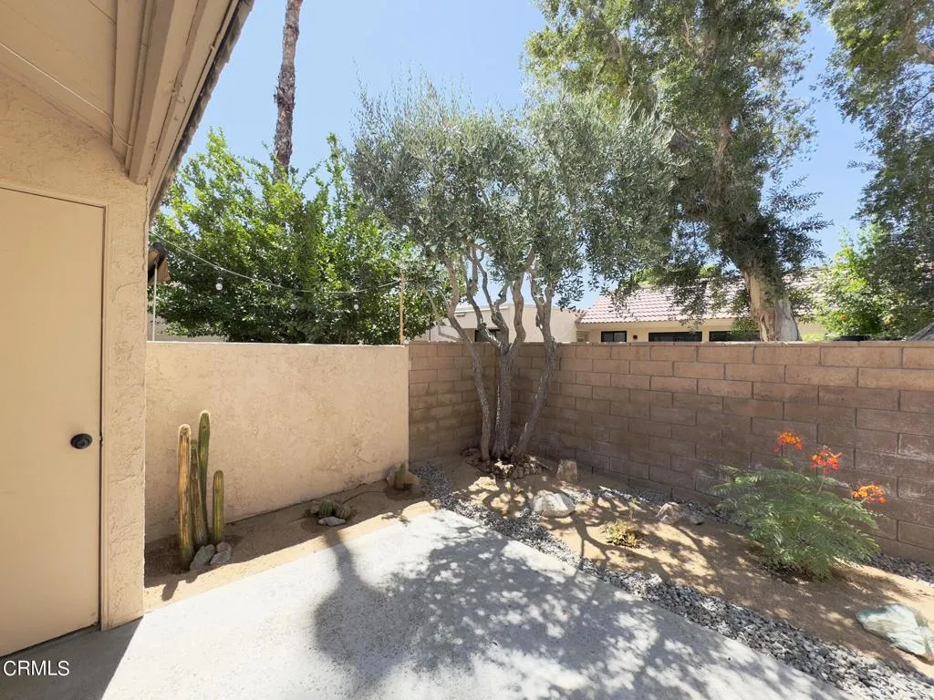 Rancho Mirage, California 92270, United States, 1 Bedroom Bedrooms, ,1 BathroomBathrooms,Residential,Pending,181693