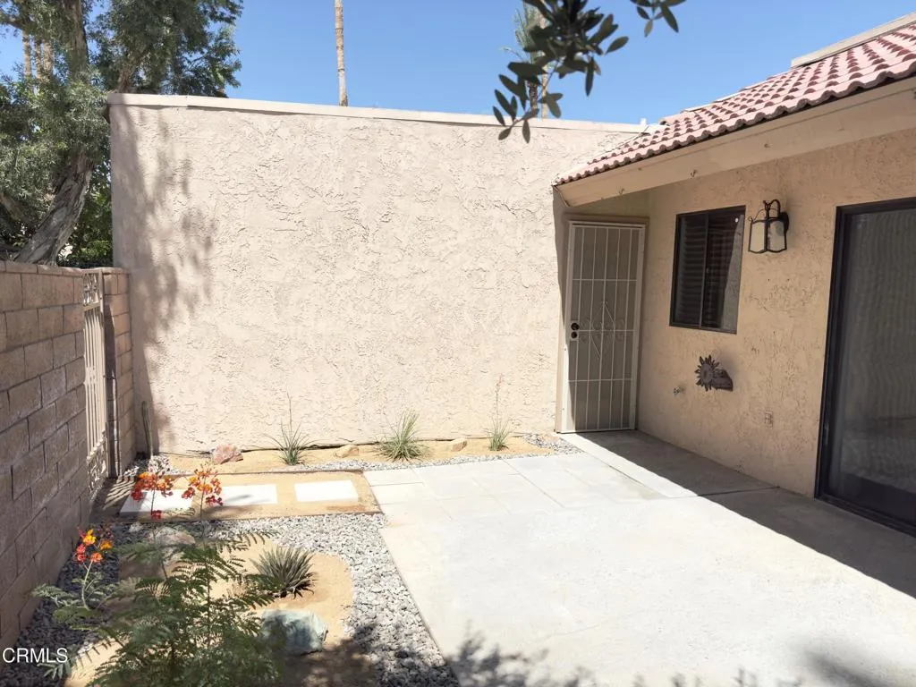 Rancho Mirage, California 92270, United States, 1 Bedroom Bedrooms, ,1 BathroomBathrooms,Residential,Pending,181693