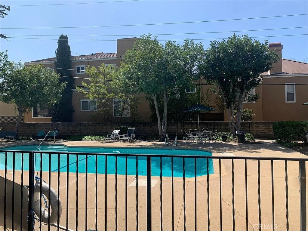 620 W Huntington 213