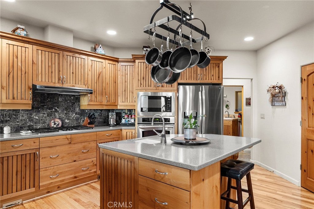 14989 Woodland Park